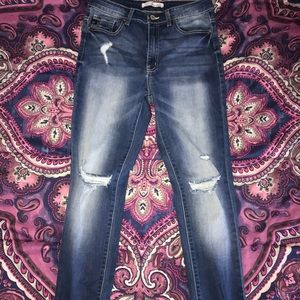 Distressed Kancan jeans